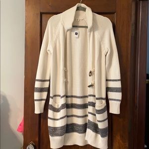 NWT Gap long sweater with toggle buttons small
